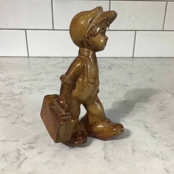 MCM Retro Faux Wood Boy with Suitcase Figurine Hong Kong 1950s Plastique - Picture 2 of 7